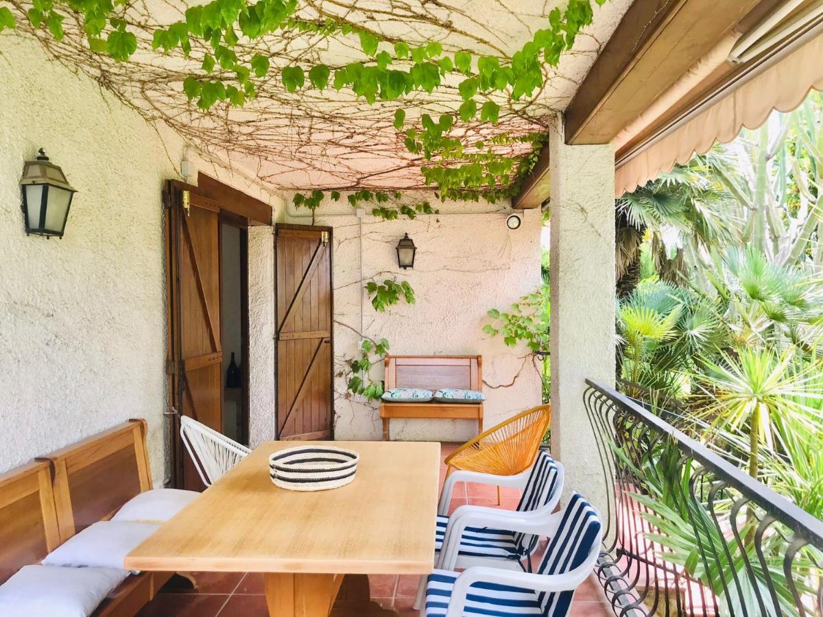 Casa mediterránea con gran jardín y piscina a 500 m de la playa Roda de Berà  Exterior foto