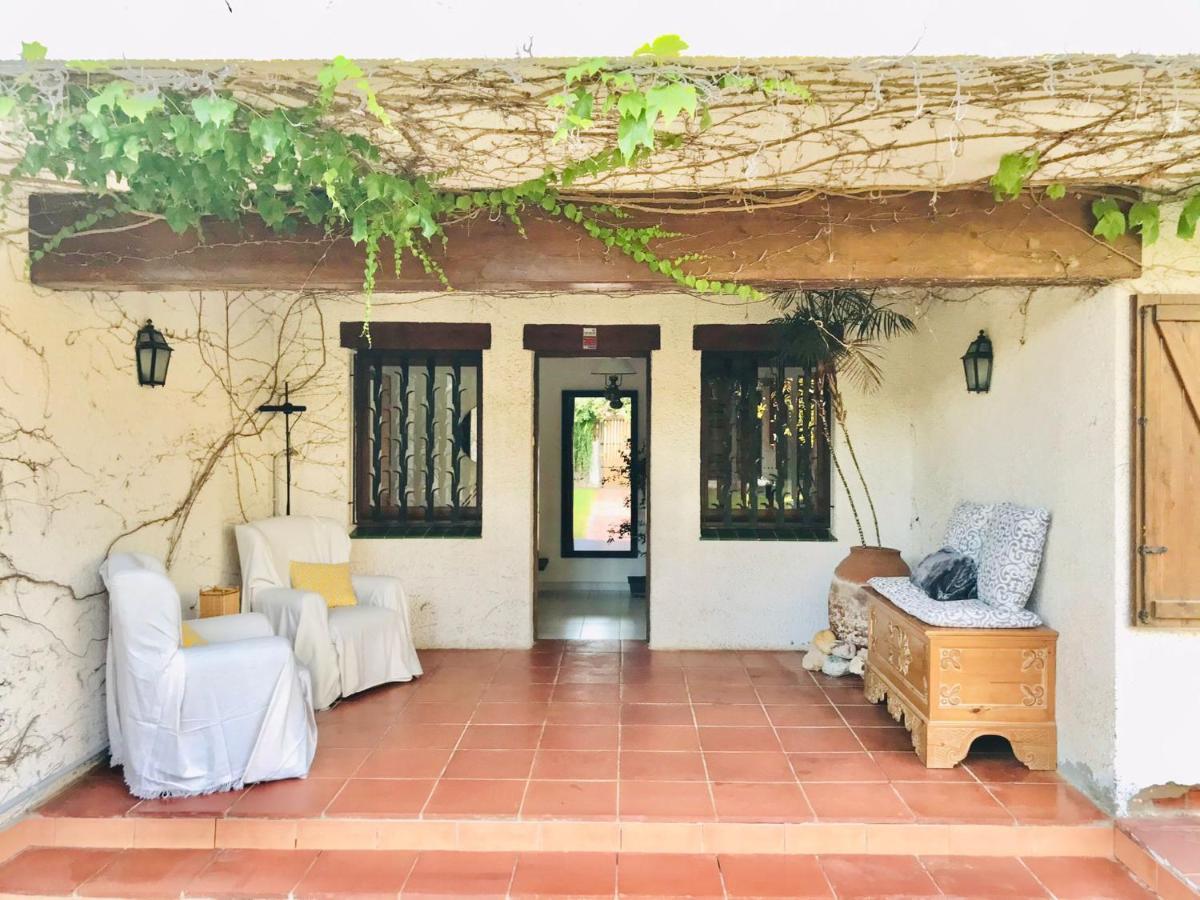 Casa mediterránea con gran jardín y piscina a 500 m de la playa Roda de Berà  Exterior foto