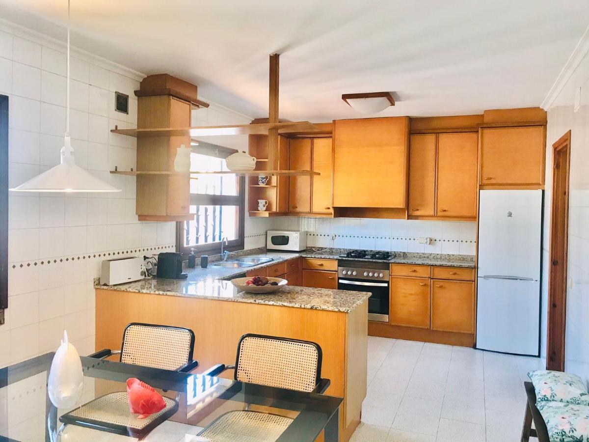 Casa mediterránea con gran jardín y piscina a 500 m de la playa Roda de Berà  Exterior foto
