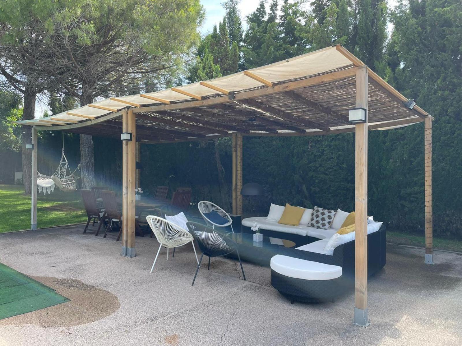 Casa mediterránea con gran jardín y piscina a 500 m de la playa Roda de Berà  Exterior foto