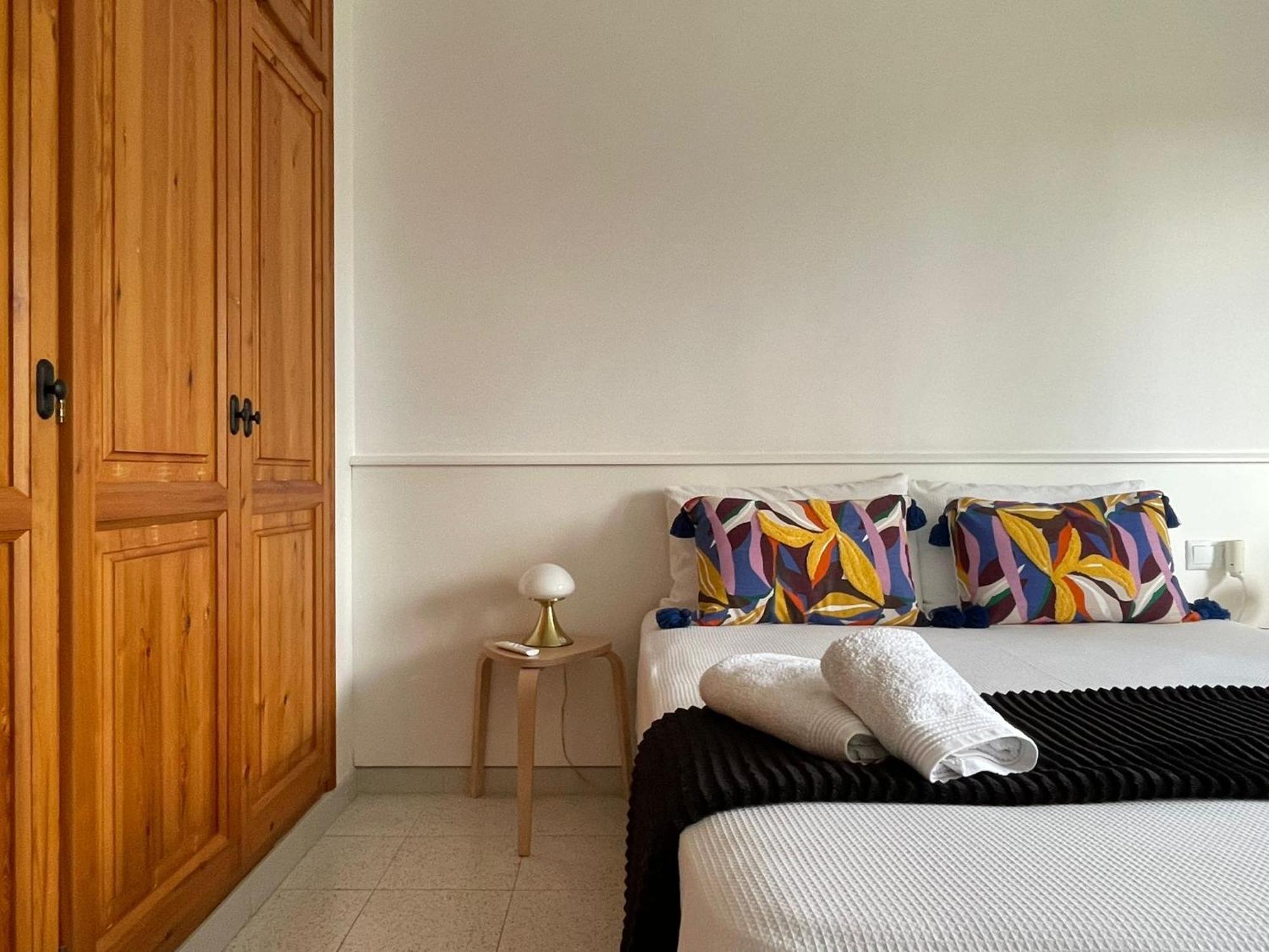 Casa mediterránea con gran jardín y piscina a 500 m de la playa Roda de Berà  Exterior foto